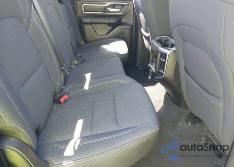 2022 Ram 1500 Big Horn 4X2 6'4 Box from USA, damaged, VIN 1C6RREBT7NN153364